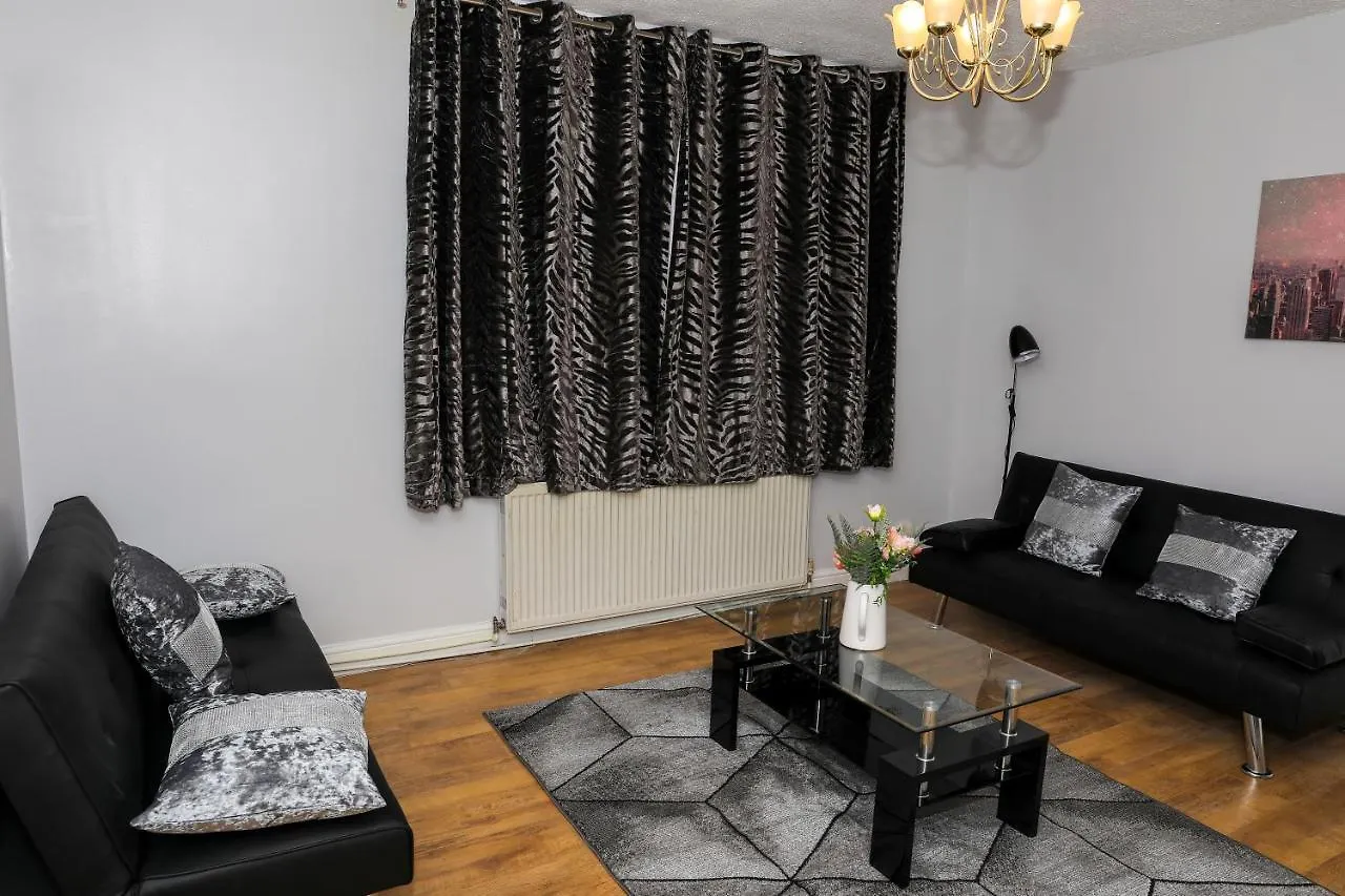 Entire 3 Bedroom, 2 Baths, 2 Toilets, Sleeps 10 Welling Wielka Brytania